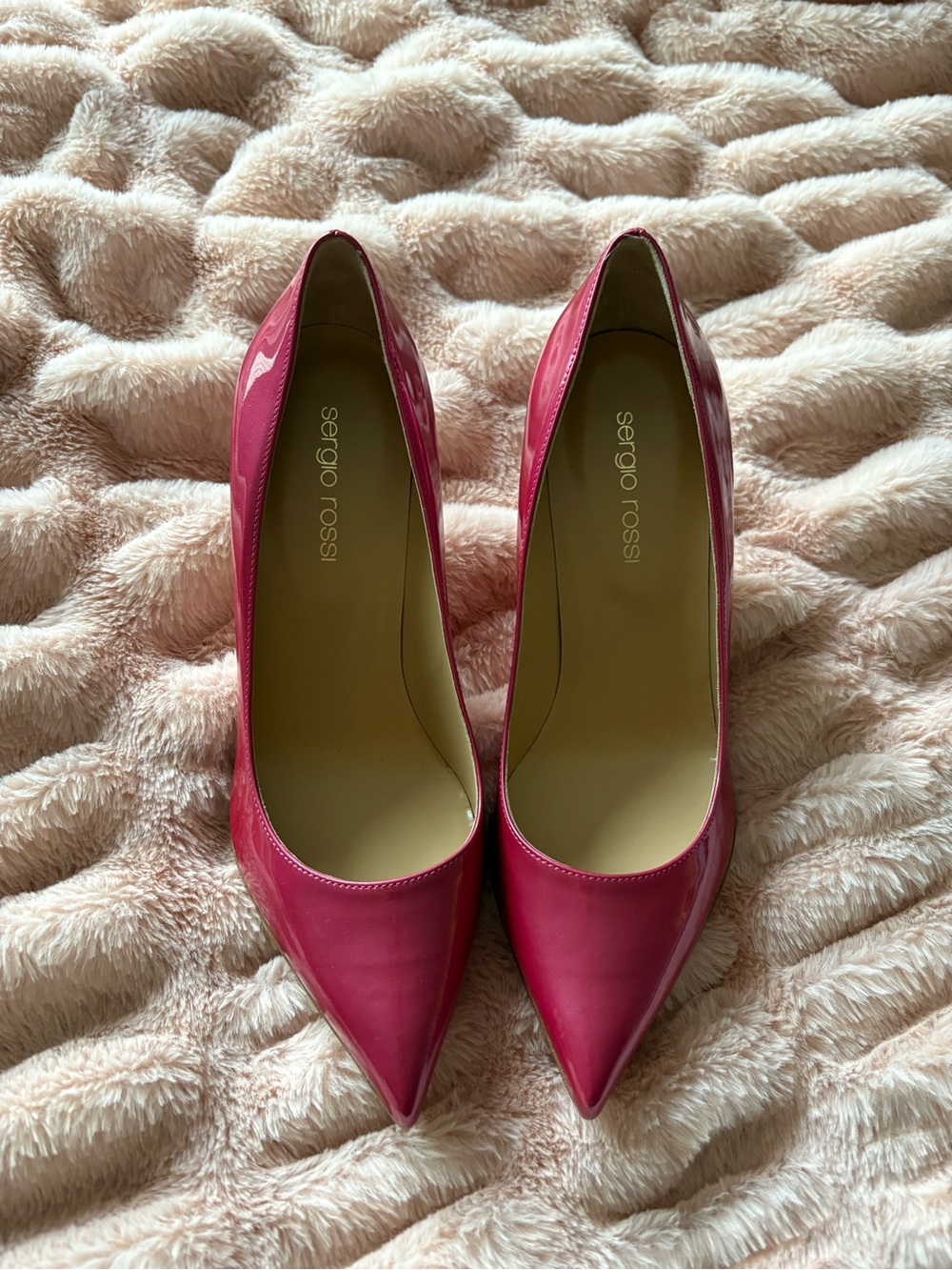 Sergio Rossi pink Patent Leather Pointed-Toe Pumps